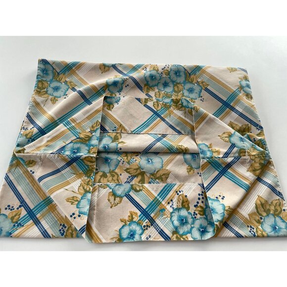 Vintage 70s pillowcase, blue pansies flowers and plaid, single pillow sham - Picture 9 of 9